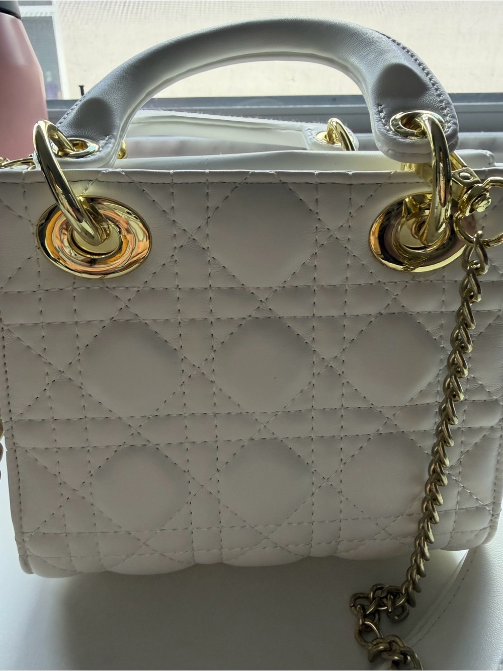 Small White Quilted Top Handle Chain Shoulder Bag - Picture 4 of 5
